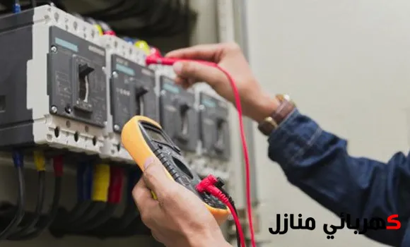كهربائي تيار خفيف, كهربائي فيبر, أعمال التيار الخفيف والفيبر